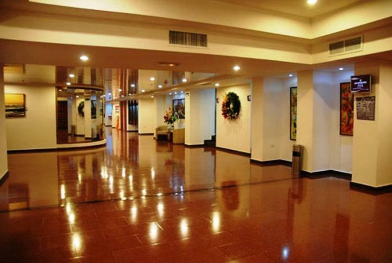Hotel Cristina Suites Puerto La Cruz Exterior photo