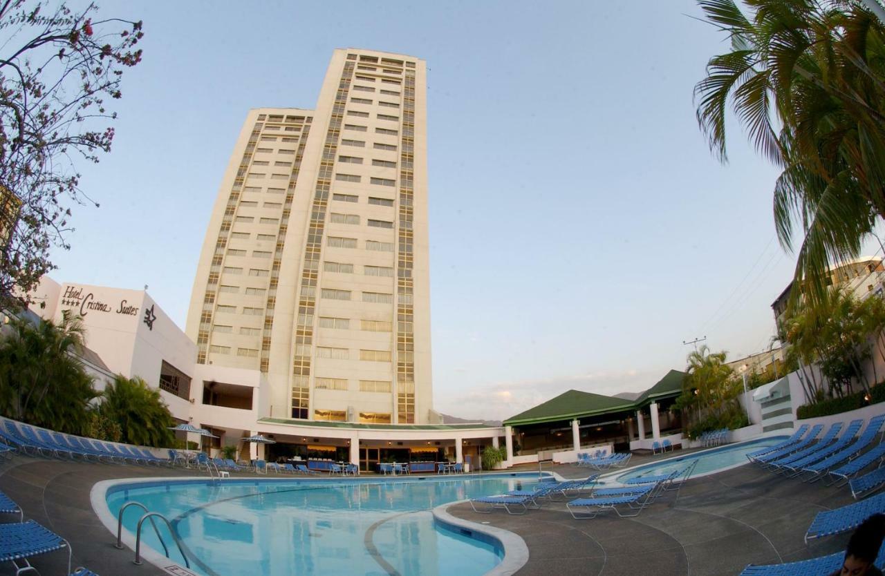 Hotel Cristina Suites Puerto La Cruz Exterior photo